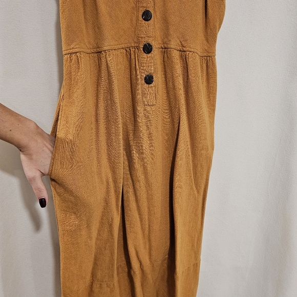 Women's Button-Front Dress in Rust - Picture 6 of 7